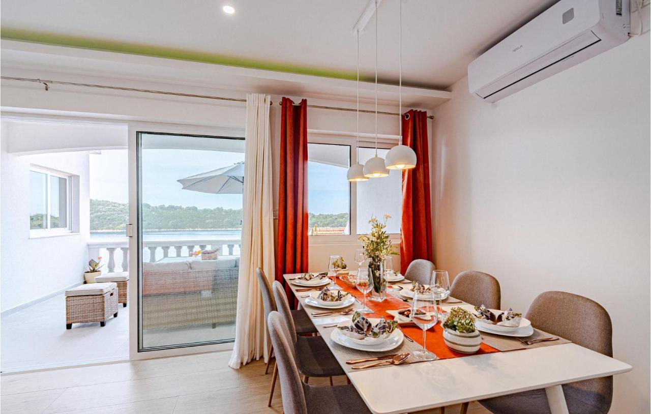 Awesome Apartment In Blato Blato (Korcula) Buitenkant foto