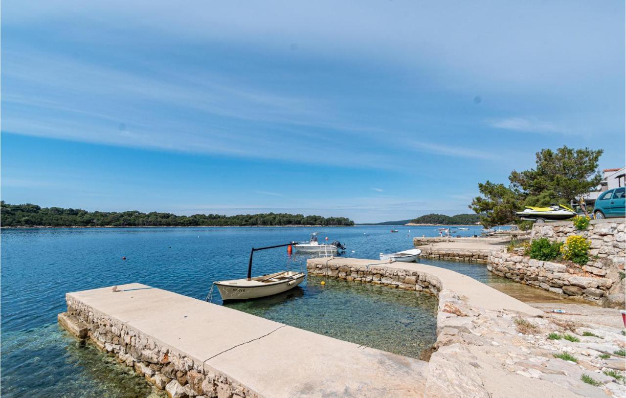Awesome Apartment In Blato Blato (Korcula) Buitenkant foto