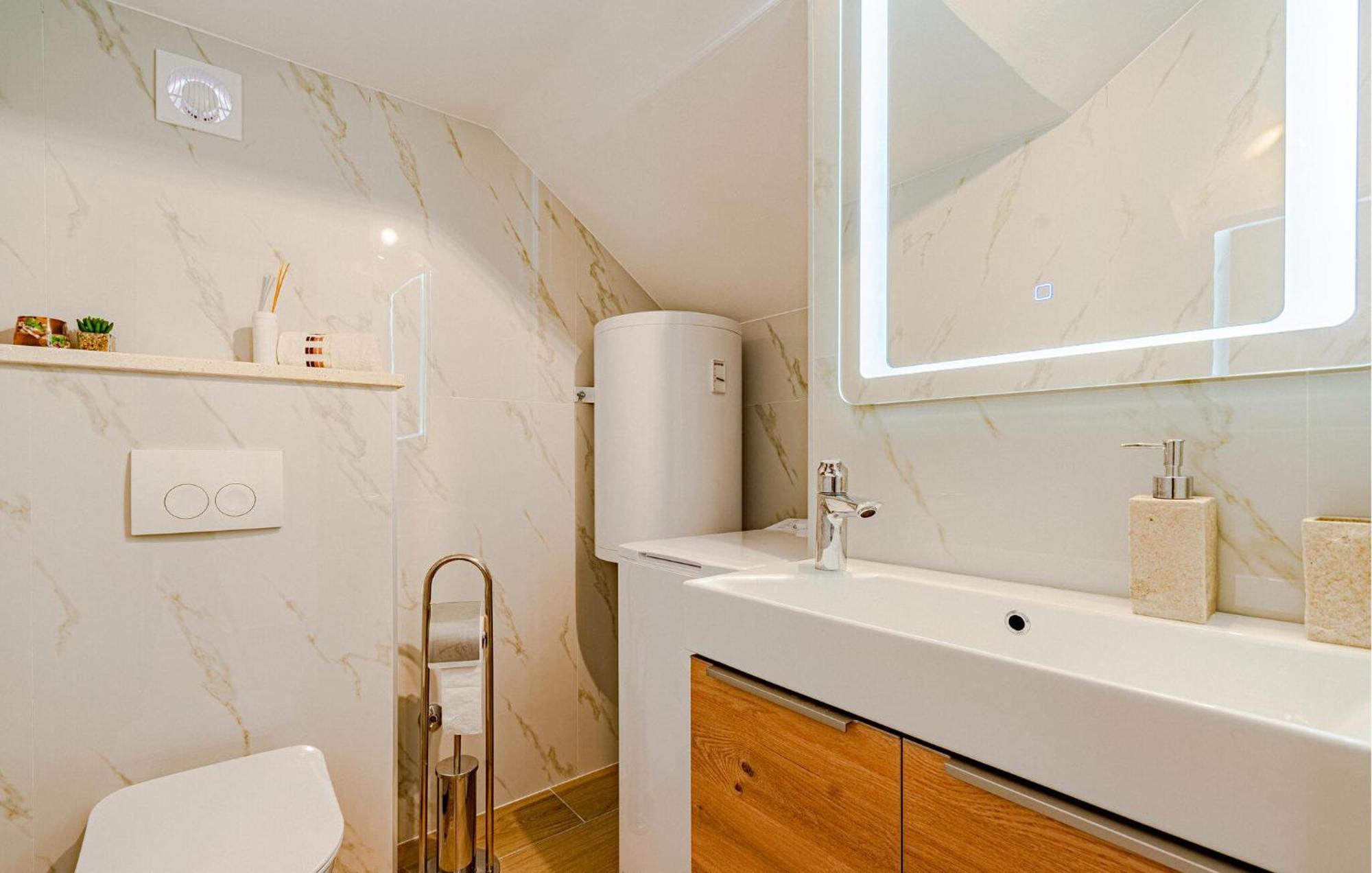 Awesome Apartment In Blato Blato (Korcula) Buitenkant foto